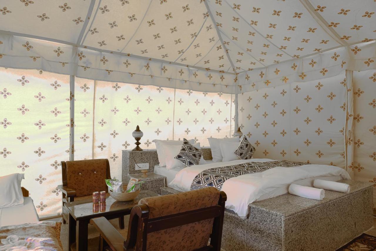 Sunrise Desert Resort With Swimming Pool 斋沙默尔 外观 照片