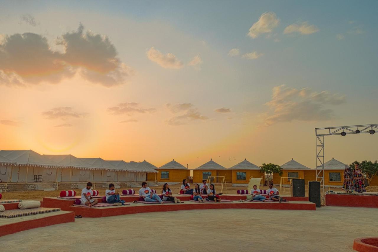 Sunrise Desert Resort With Swimming Pool 斋沙默尔 外观 照片