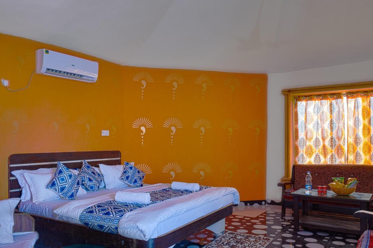 Sunrise Desert Resort With Swimming Pool 斋沙默尔 外观 照片